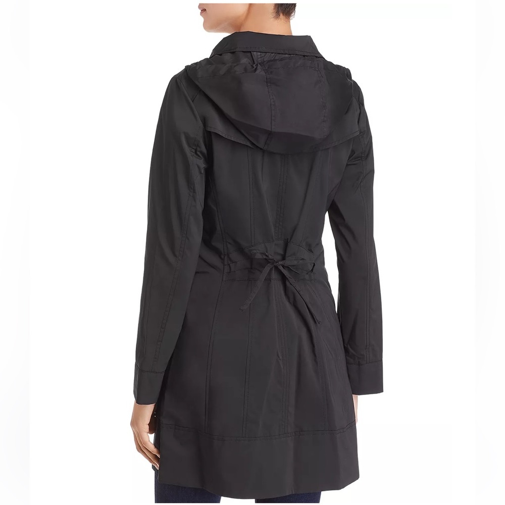 Cole Haan
Travel Packable Rain Jacket - Picture 2 of 6